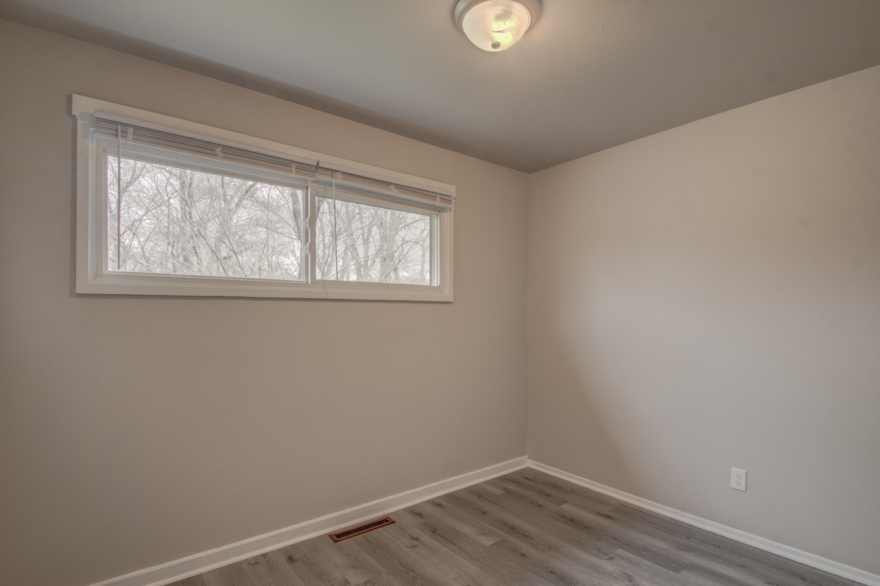 940 Mount Street Gary, IN 46406 - Photo 12 of 19 3000x1998