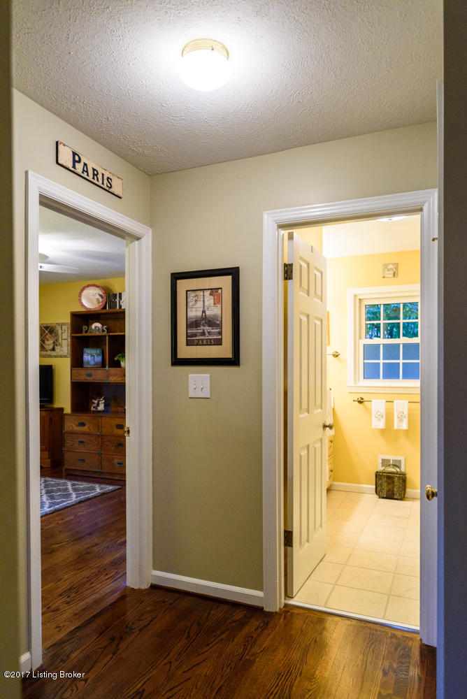 126 Blue Fields Road Louisville, KY 40223 - Photo 20 of 33 kylepostphotography (51 of 88)