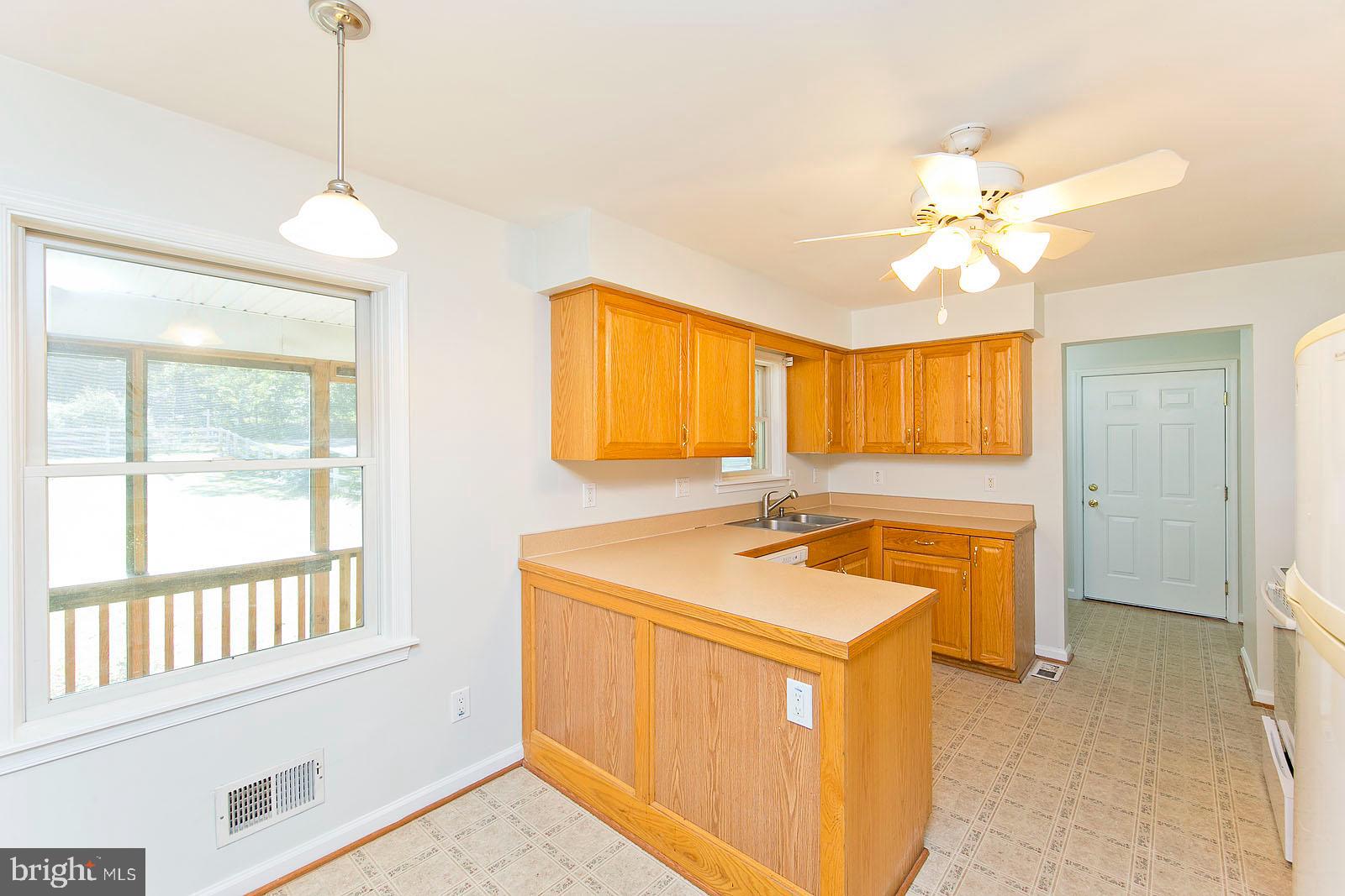 228 Good Shepherd Road Bluemont, VA 20135 - Photo 10 of 41