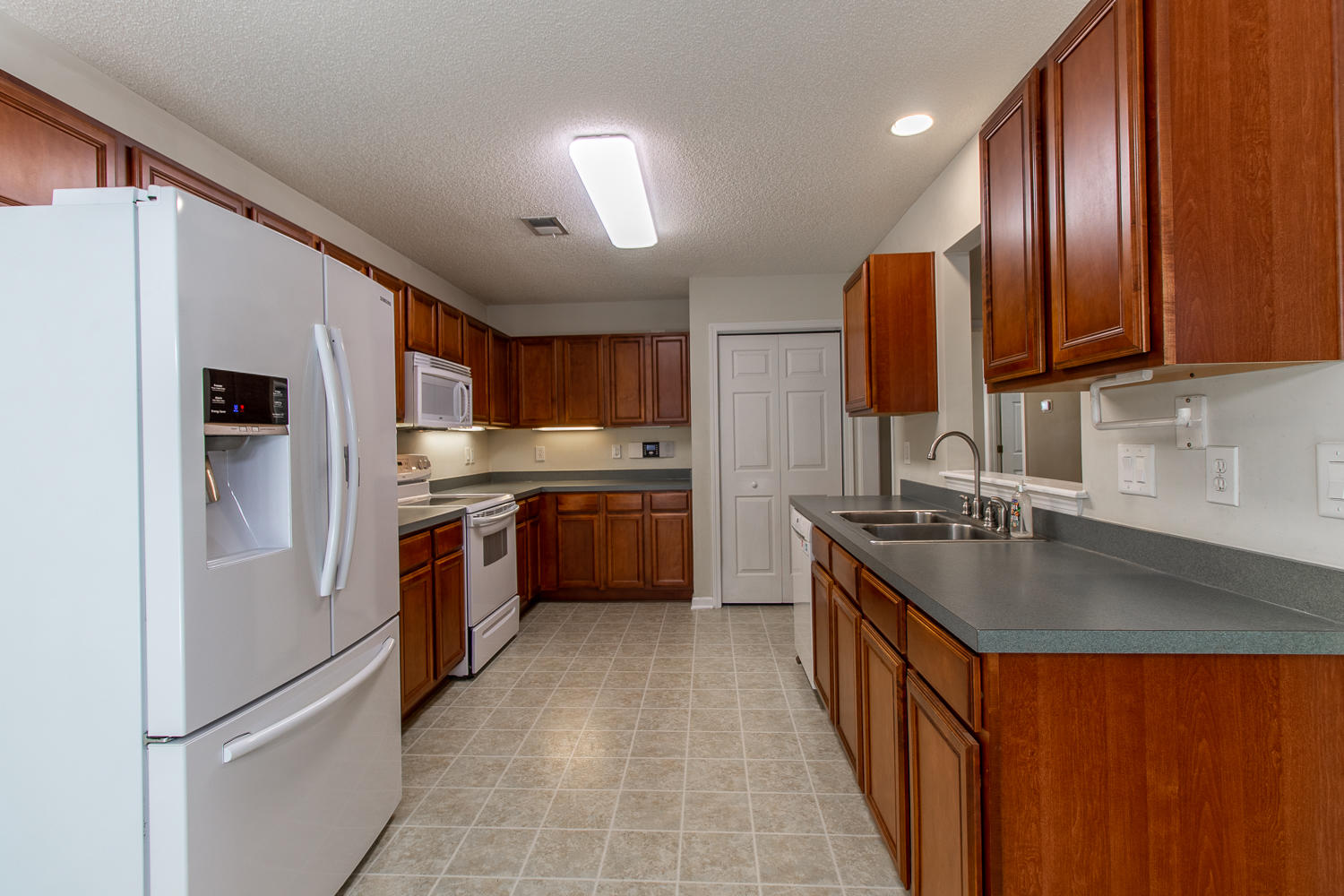 303 Dunning Road Summerville, SC 29486 - Photo 14 of 40 303 Dunning_IMG_7213-HDR