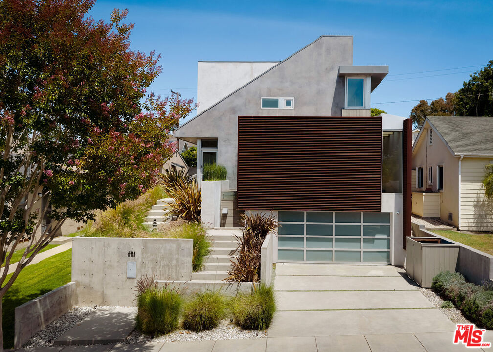 628 Penn Street El Segundo, CA 90245 - Photo 1 of 75