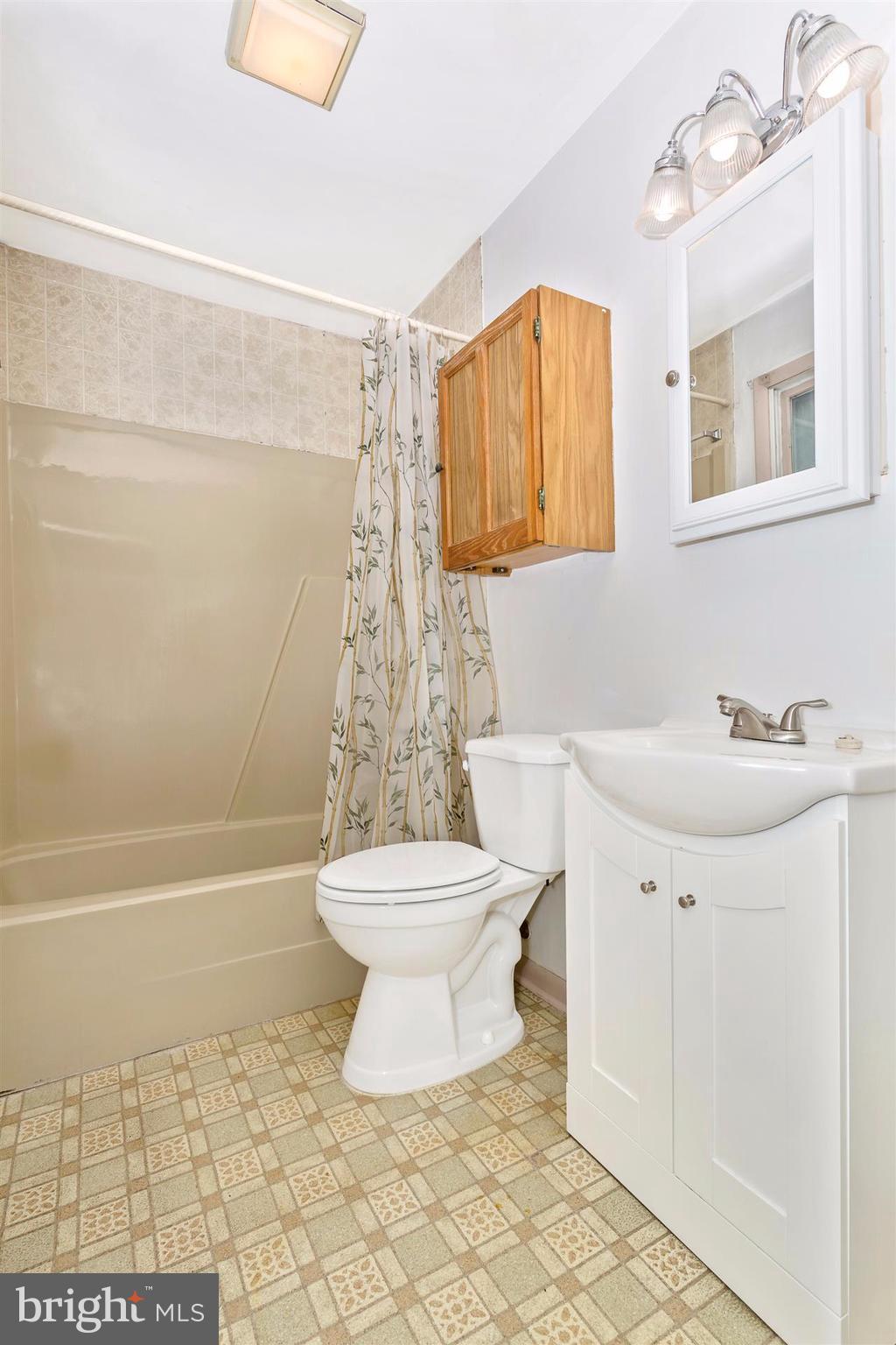 9532 Liberty Road Frederick, MD 21701 - Photo 15 of 21 Bath (Master)