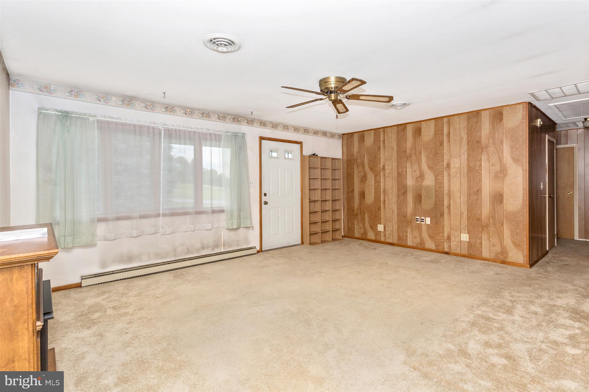 9532 Liberty Road Frederick, MD 21701 - Photo 20 of 21 Living Room