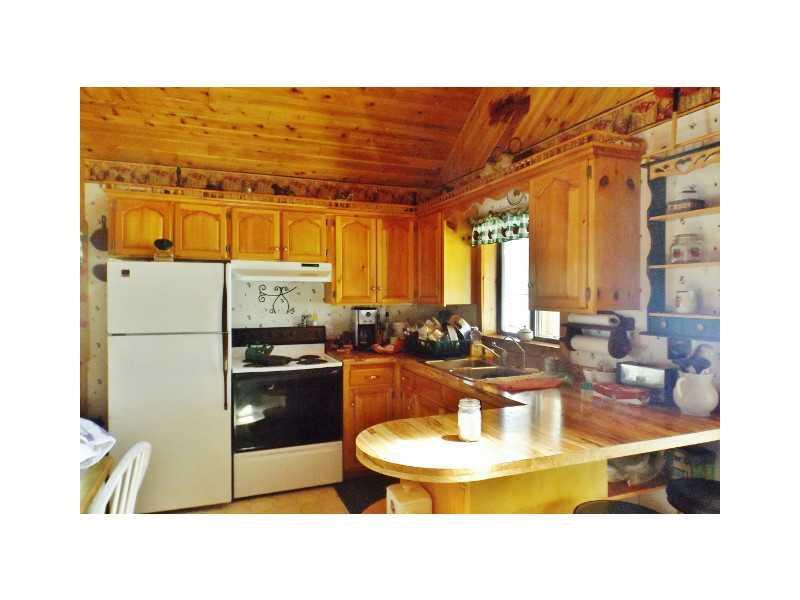 29 Shady Lane Millinocket, ME 04462 - Photo 15 of 32 Kitchen.