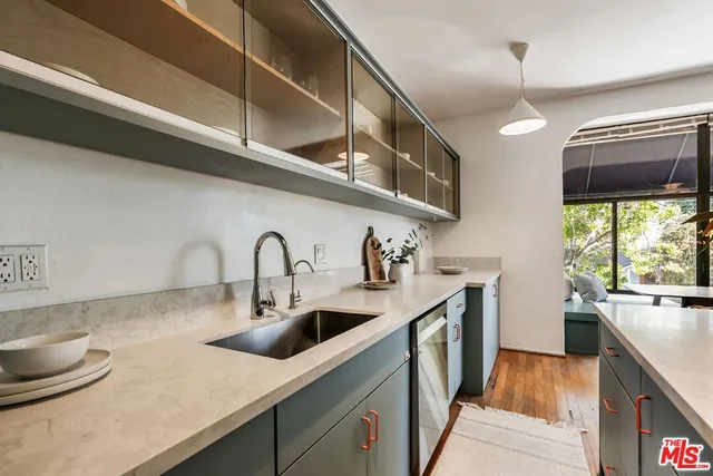 $975,000 | 643 Bay Street, Santa Monica, CA 90405