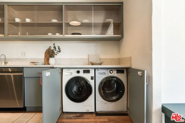 $975,000 | 643 Bay Street, Santa Monica, CA 90405