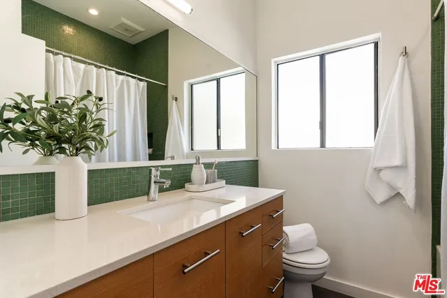 $975,000 | 643 Bay Street, Santa Monica, CA 90405