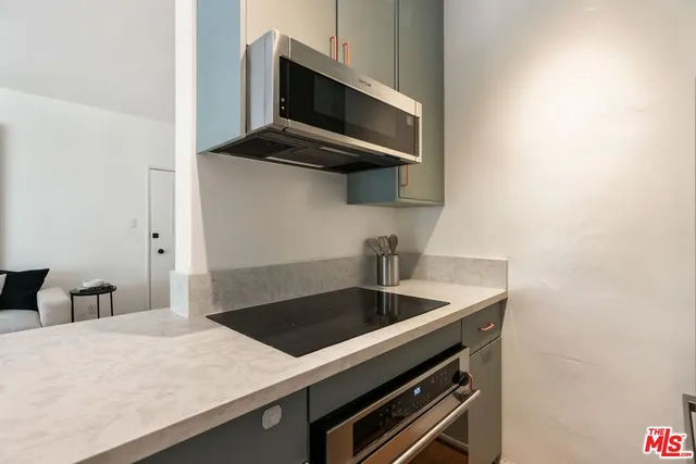 $975,000 | 643 Bay Street, Santa Monica, CA 90405