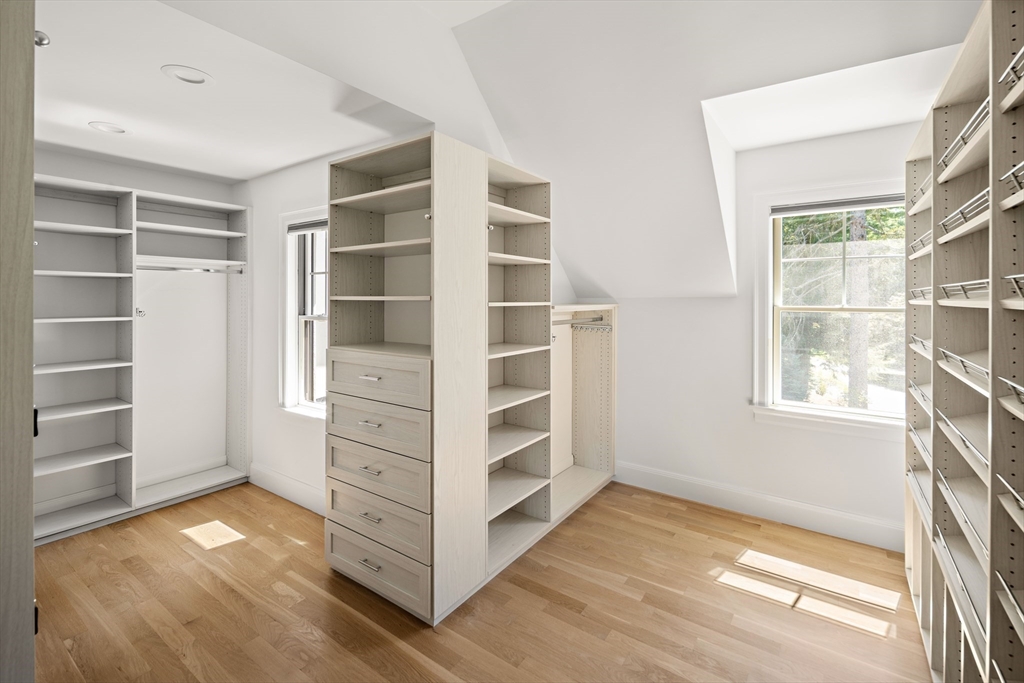 78 Pheasant Landing Road Needham, MA 02492 - Photo 20 of 35 a view of an empty room with a window