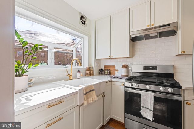 $800,000 | 119 East Linden Street, Alexandria, VA 22301