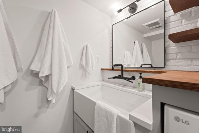 $800,000 | 119 East Linden Street, Alexandria, VA 22301