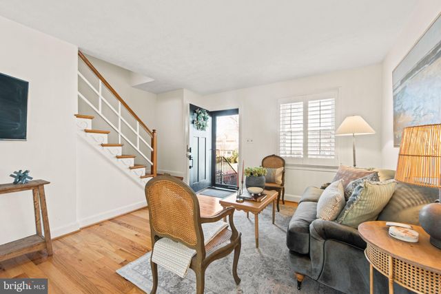 $800,000 | 119 East Linden Street, Alexandria, VA 22301