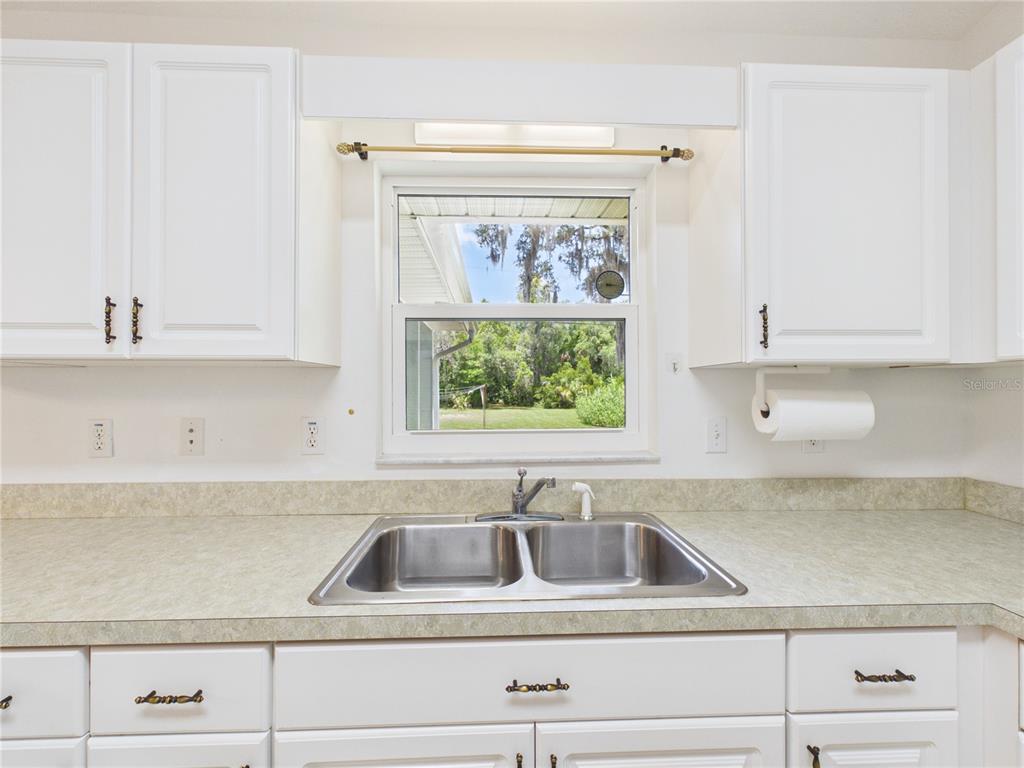 11236 North Rain Point Inglis, FL 34449 - Photo 3 of 67