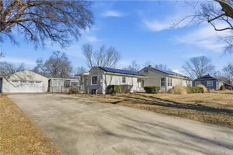$325,000 | 3620 Gibbs Road, Kansas City, KS 66106