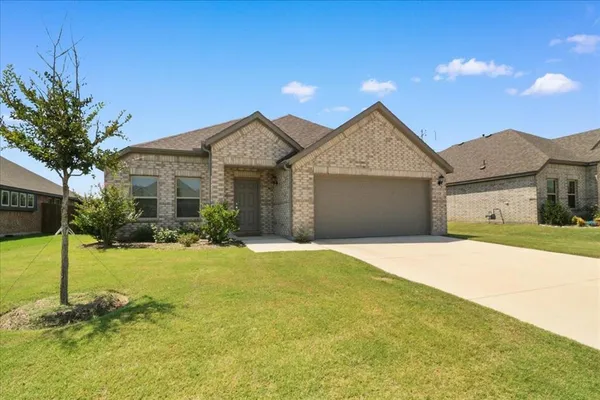$328,000 | 1328 Fox Gln Trail, Crowley, TX 76036