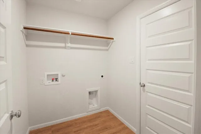 $333,000 | 1328 Fox Gln Trail, Crowley, TX 76036