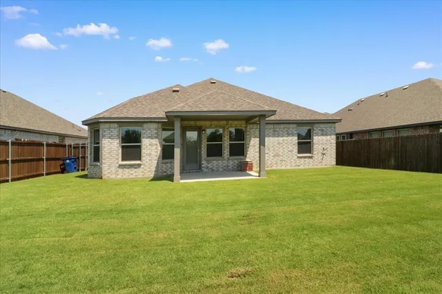 $333,000 | 1328 Fox Gln Trail, Crowley, TX 76036