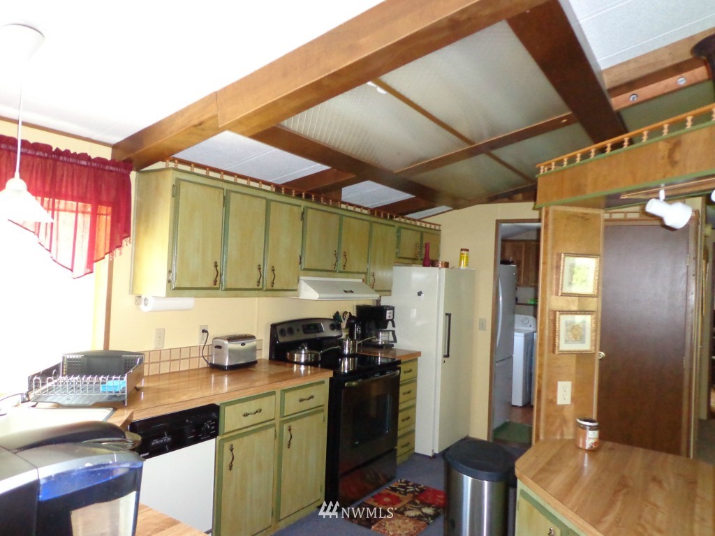 932 Trout Creek Road Republic, WA 99166 - Photo 4 of 13