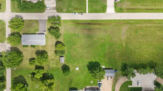 $5,000 | 204 South 5th Street, Fairmount, ND 58030