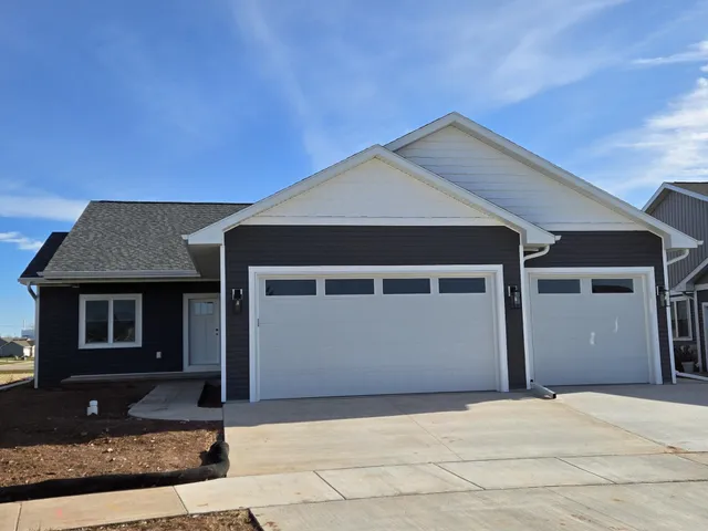 $434,900 | 3970 Hemlock Court, Oshkosh, WI 54904