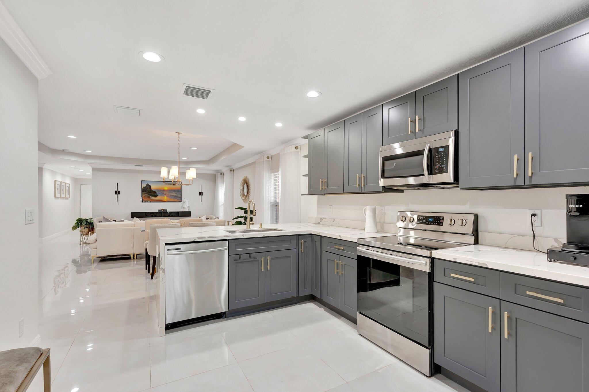 4901 Lincoln Road Delray Beach, FL 33445 - Photo 16 of 56 30-web-or-mls-DSC02527