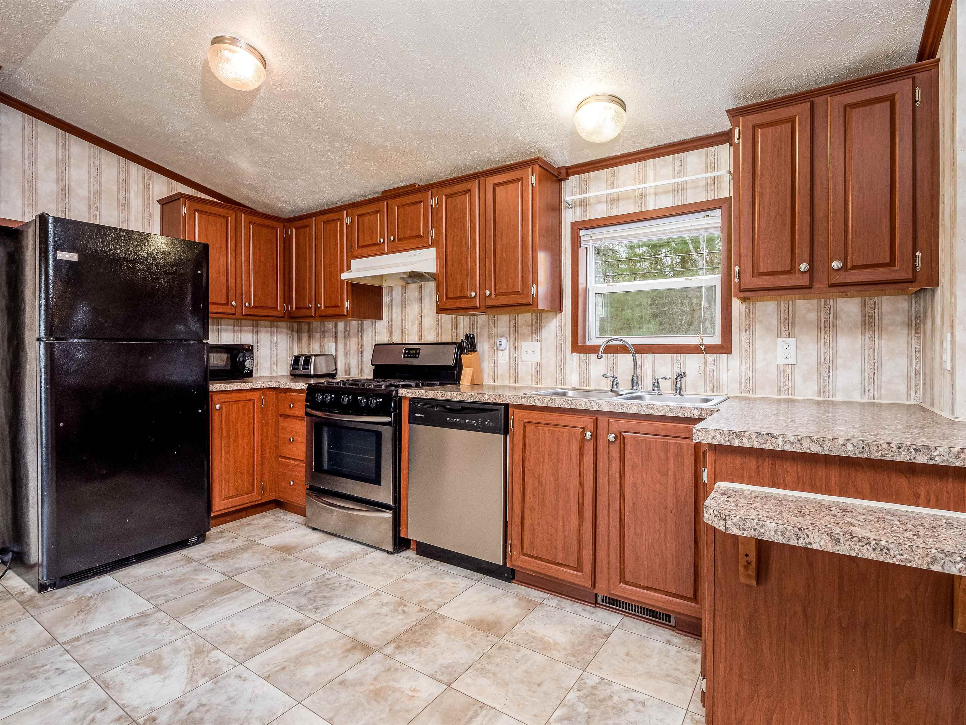 464 Boston Post Road, Unit 57 Amherst, NH 03031 - Photo 16 of 25