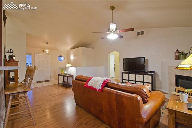 8088 Buschborn Road Peyton, CO 80831 - Photo 5 of 31