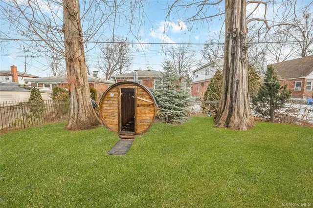 $1,499,000 | 71-15 167th Street | Hillcrest