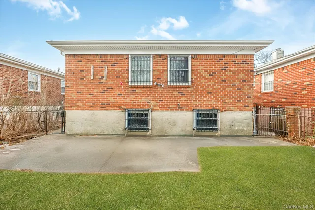 $1,499,000 | 71-15 167th Street | Hillcrest