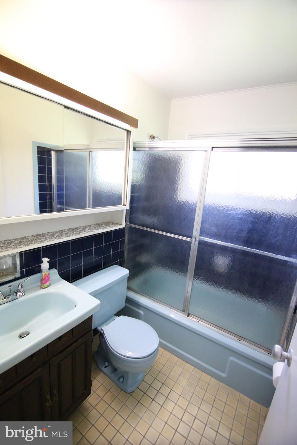 79 Canyon Road Levittown, PA 19057 - Photo 11 of 18 Gallery Image 11
