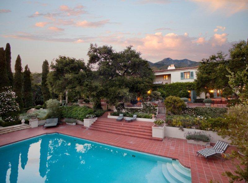 810 Lilac Drive Montecito, CA 93108 - Photo 10 of 14 a view of a backyard with sitting area