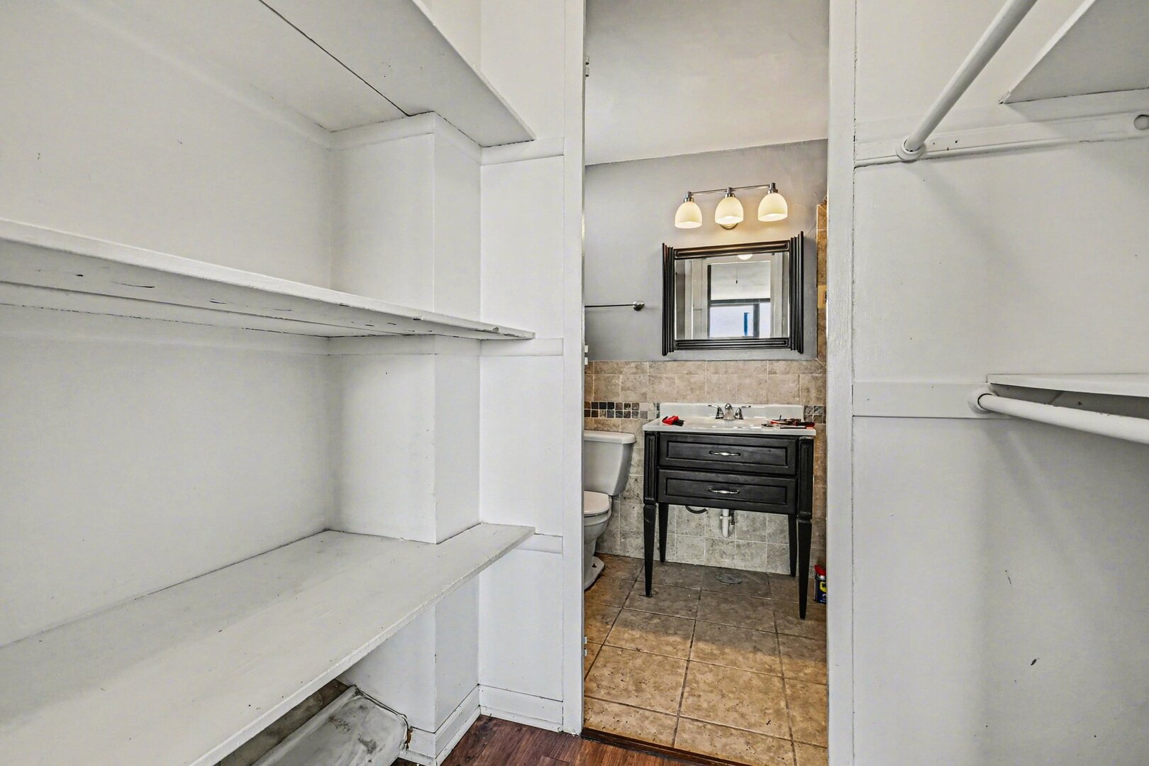 5740 North Sheridan Road, Unit 8D Chicago, IL 60660 - Photo 12 of 27