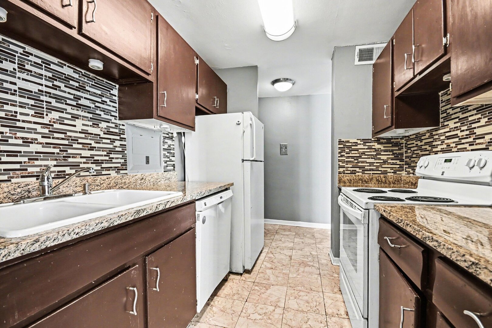 5740 North Sheridan Road, Unit 8D Chicago, IL 60660 - Photo 16 of 27