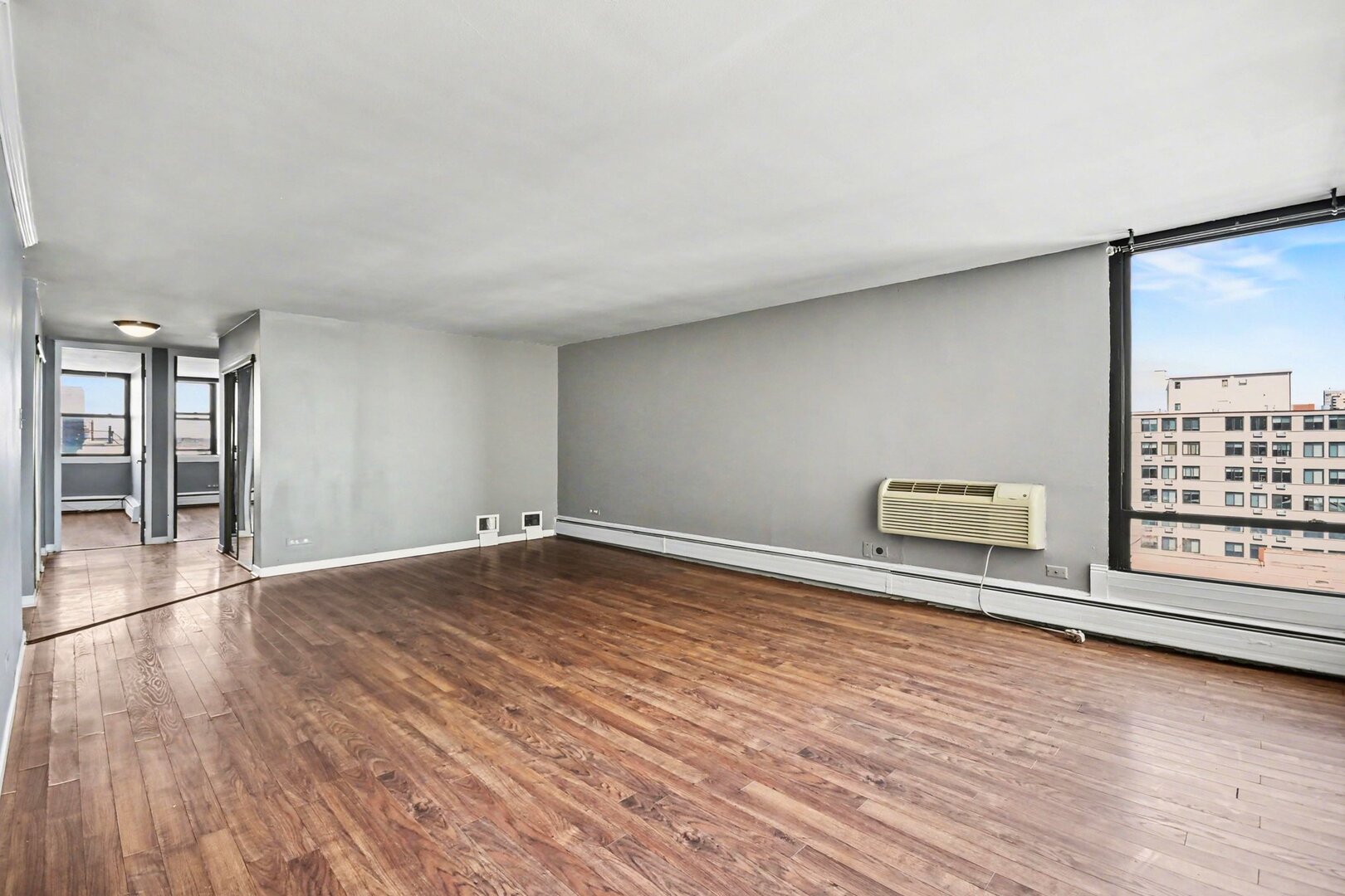 5740 North Sheridan Road, Unit 8D Chicago, IL 60660 - Photo 2 of 27