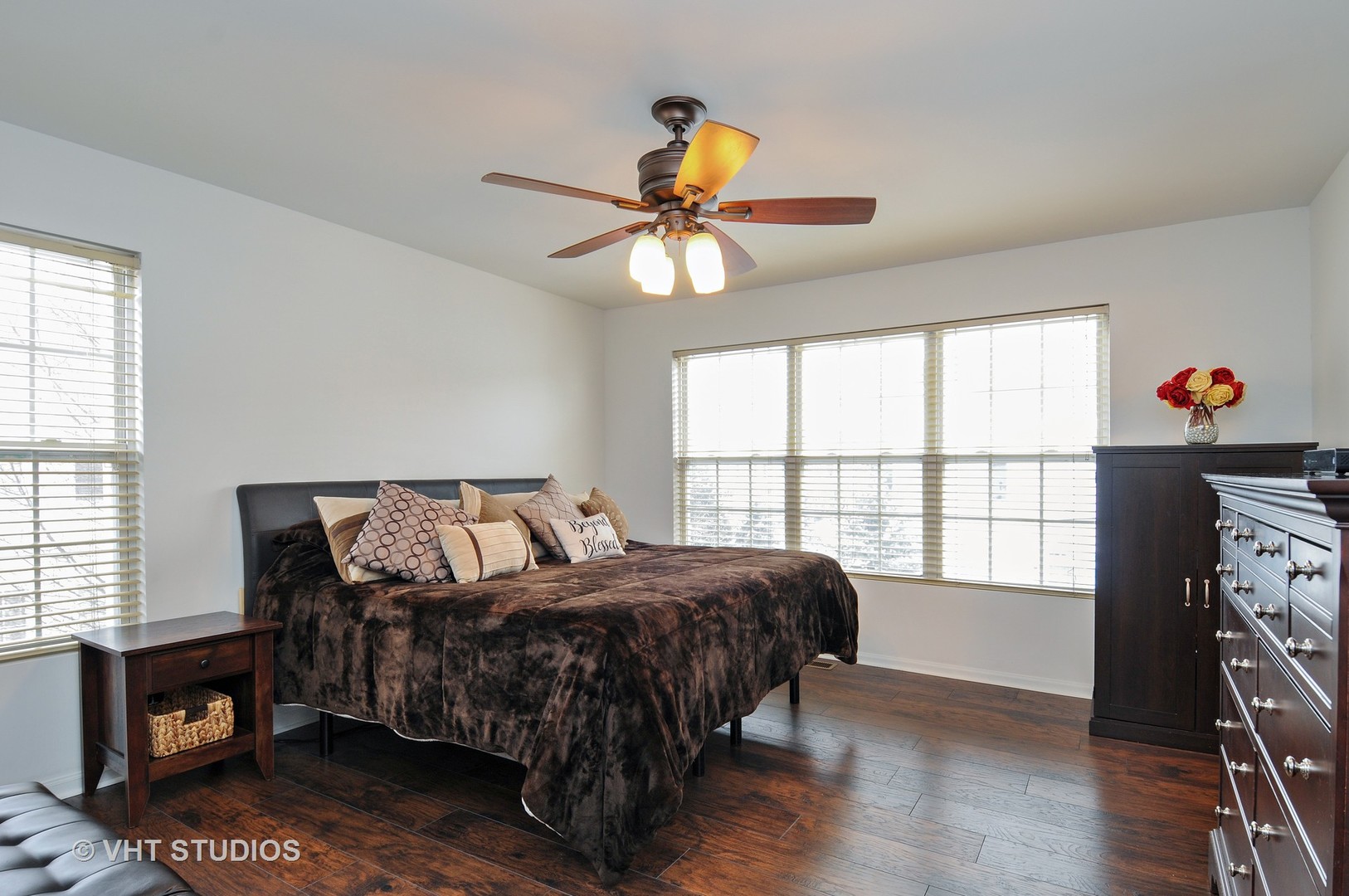 1927 West Cobblestone Road, Unit 1927 Romeoville, IL 60446 - Photo 9 of 19 Gallery Image 9