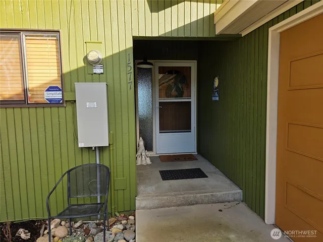 $2,700 | 1577 South Country Club Drive, Camano Island, WA 98282