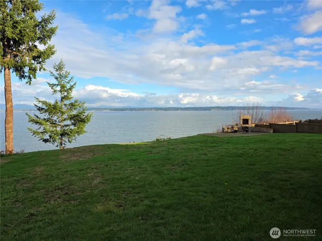 $2,700 | 1577 South Country Club Drive, Camano Island, WA 98282