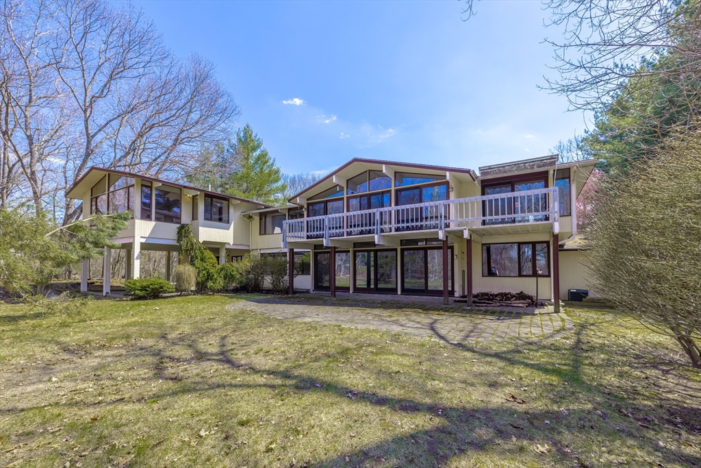 58 Solomon Pierce Road Lexington, MA 02420 - Photo 4 of 38