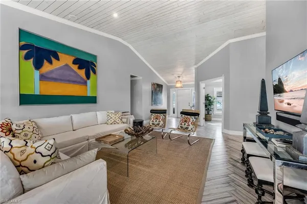 $1,450,000 | 1966 Imperial Golf Course Boulevard, Naples, FL 34110