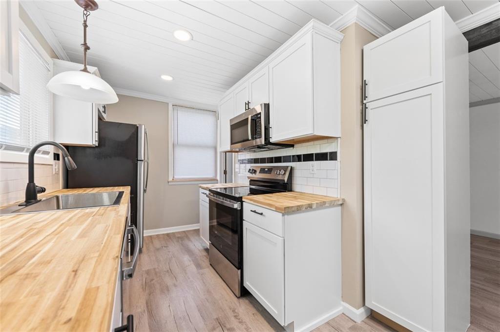 305 Spring Lane West Newton, PA 15089 - Photo 10 of 20