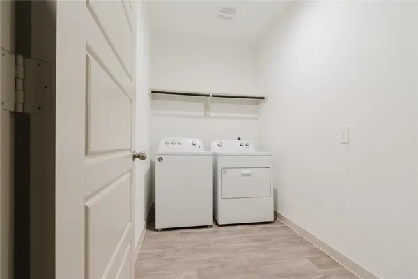 $2,550 | 250 John House Lane, Rosharon, TX 77583