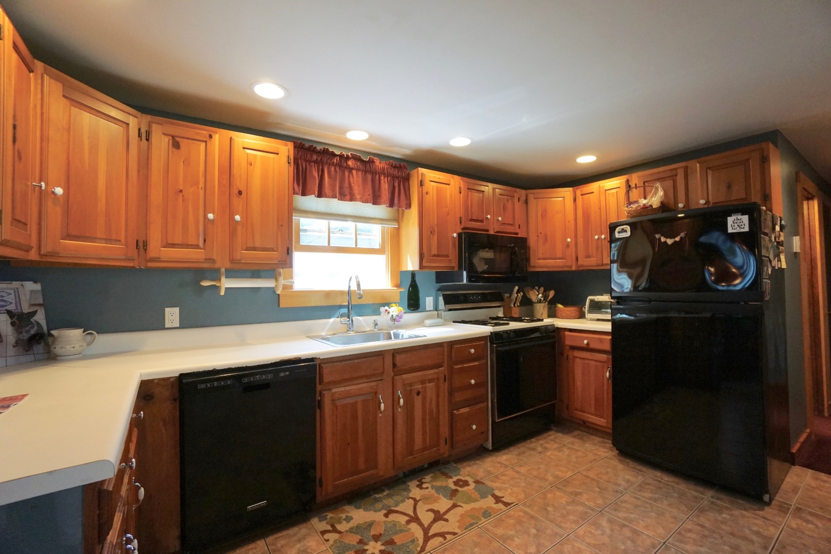 23 Surfside Road Nantucket, MA 02554 - Photo 4 of 33 Gallery Image 4