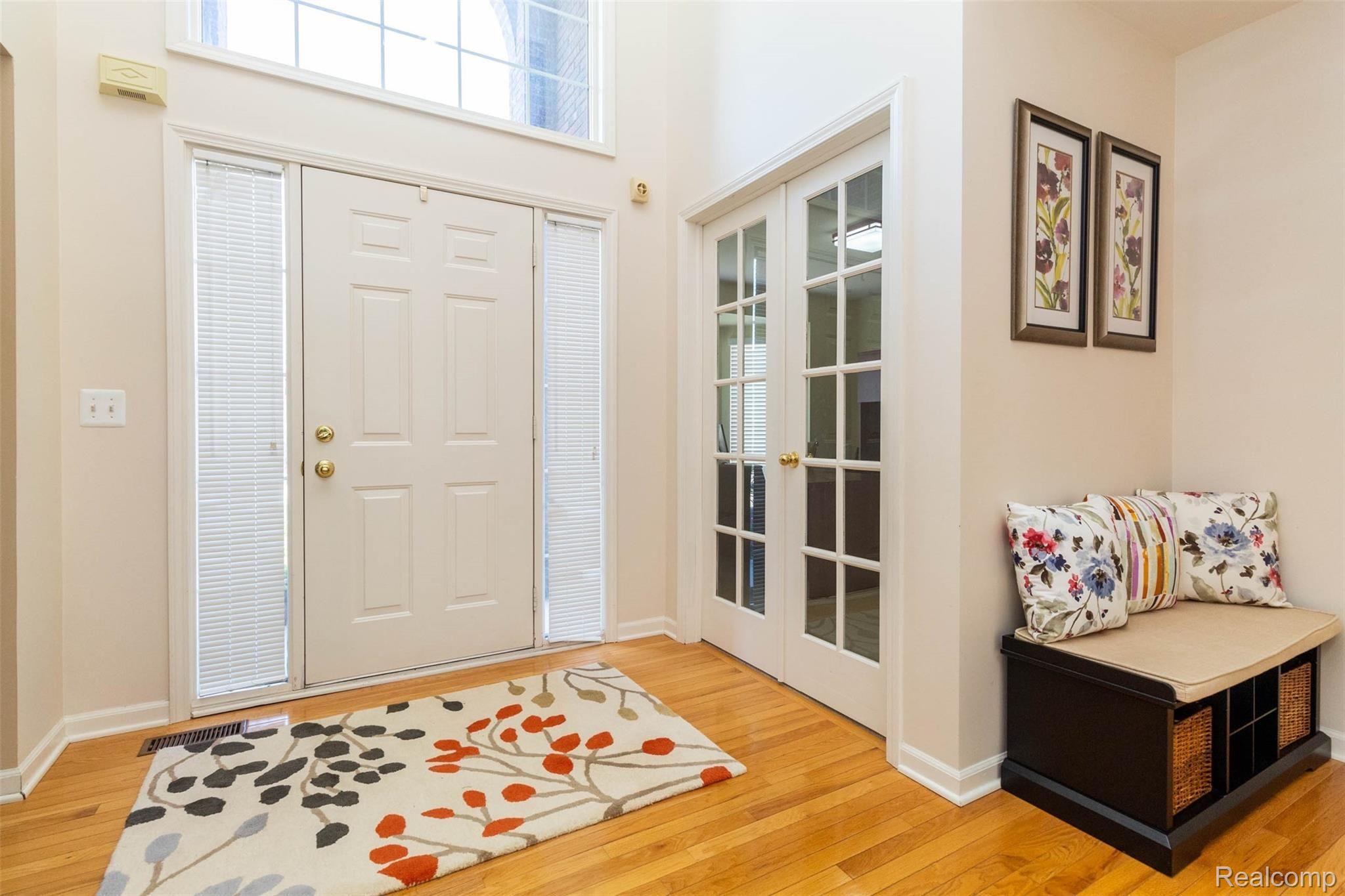 2487 Jackson Drive Rochester, MI 48309 - Photo 4 of 41 interior (2).jpg
