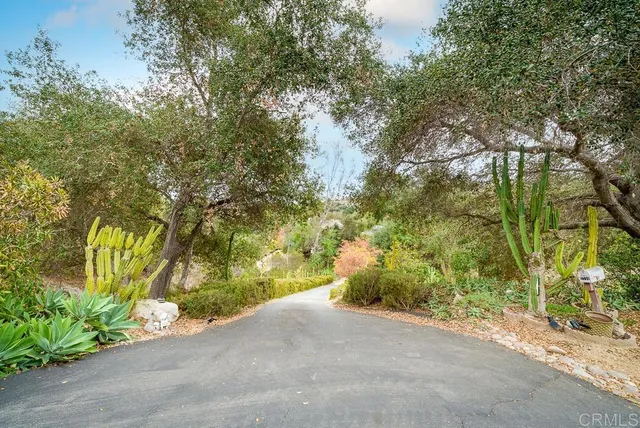 $989,000 | 2719 VÃa Del Robles, Fallbrook, CA 92028