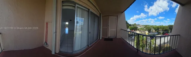 a view of utility room