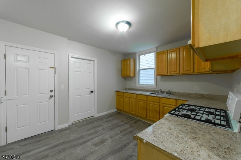 874 South 16th Street Newark, NJ 07108 - Photo 13 of 28