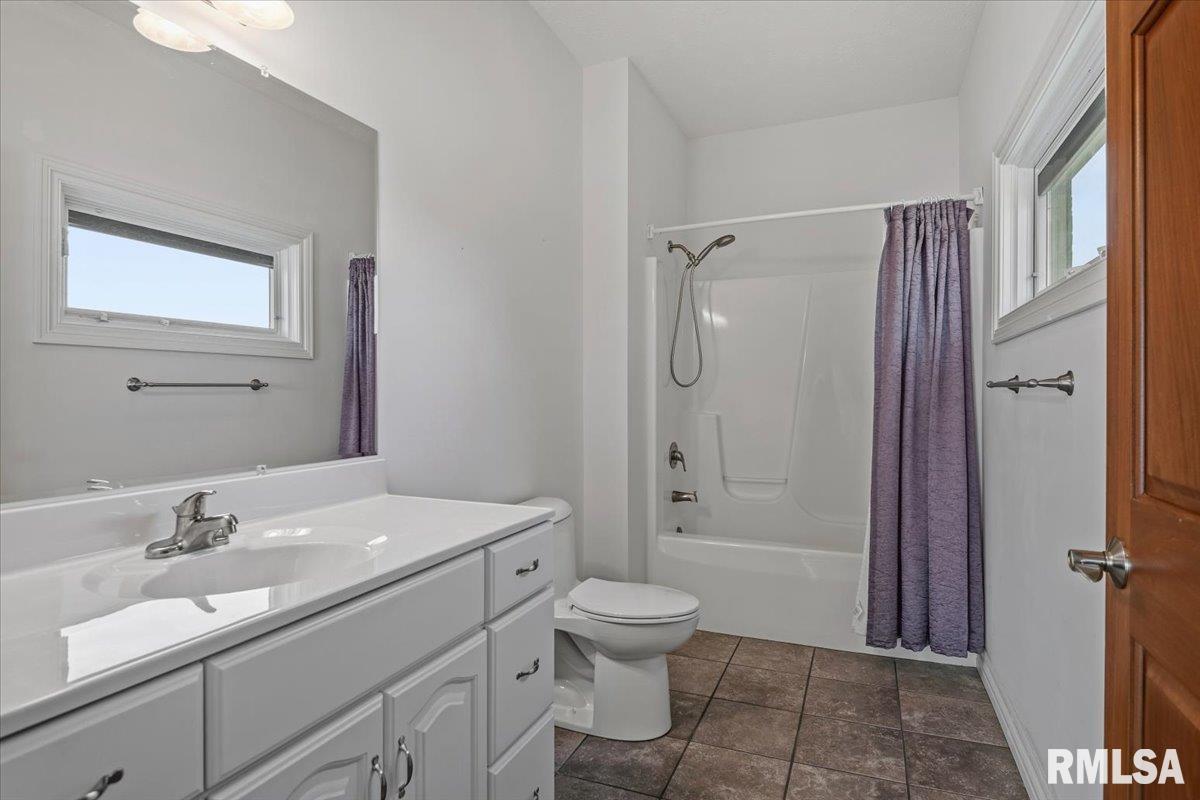 1582 West Autumn Ridge Road Sherman, IL 62707 - Photo 33 of 52