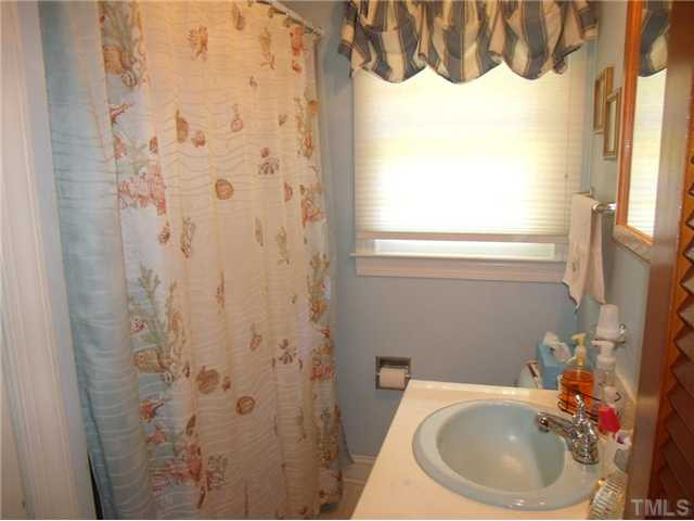4253 Burch Bridge Road Burlington, NC 27217 - Photo 13 of 16 Bathroom