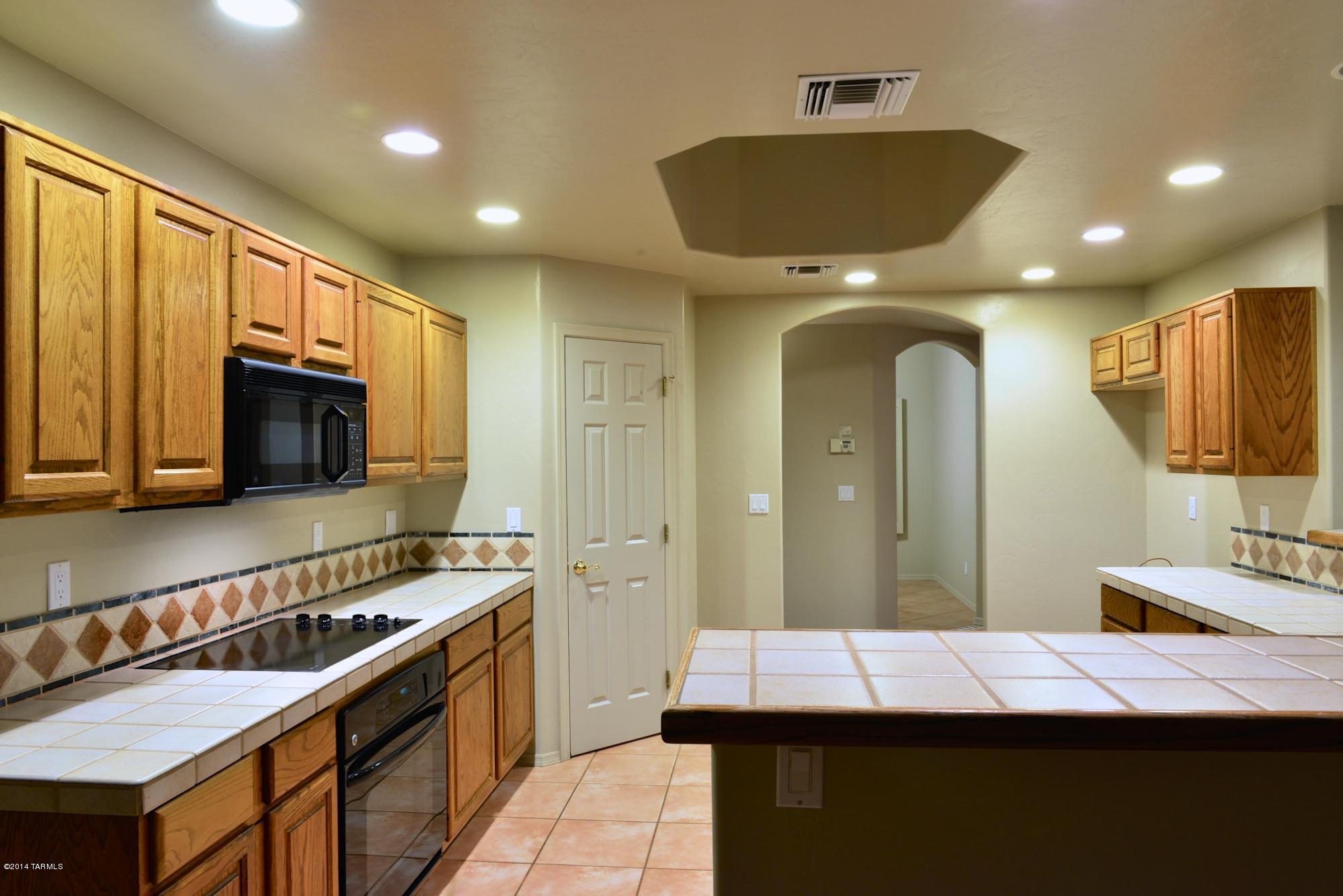 9831 East Kleindale Road Tucson, AZ 85749 - Photo 10 of 41