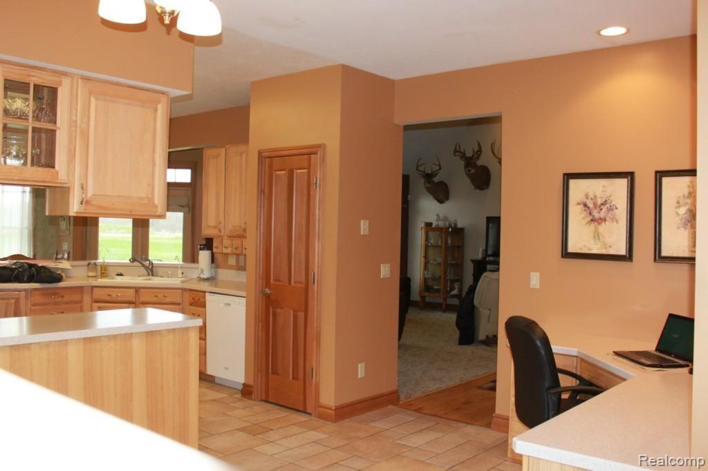 4454 Jackman Road Ida, MI 48140 - Photo 15 of 34 IMG_0495.jpg